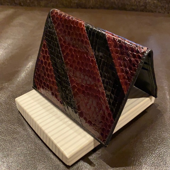 Geoffrey Beene Other - Geoffrey Beene Brown Leather Wallet -NWOT